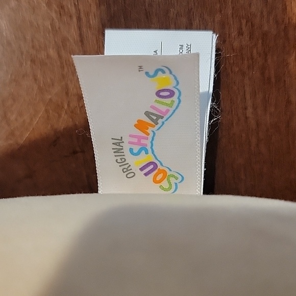 (J3) Daryl the dog with glasses Squishmallow - Picture 6 of 8